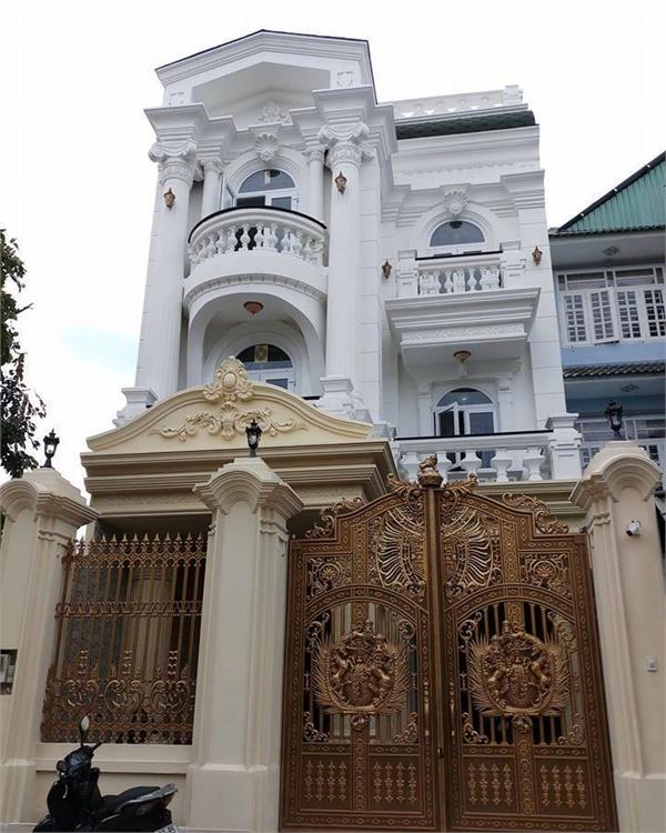 Biệt thự, nhà phố Tân Cổ Điển 3 tầng